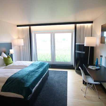 Me Hotel By Wmm Hotels Meitingen Bagian luar foto