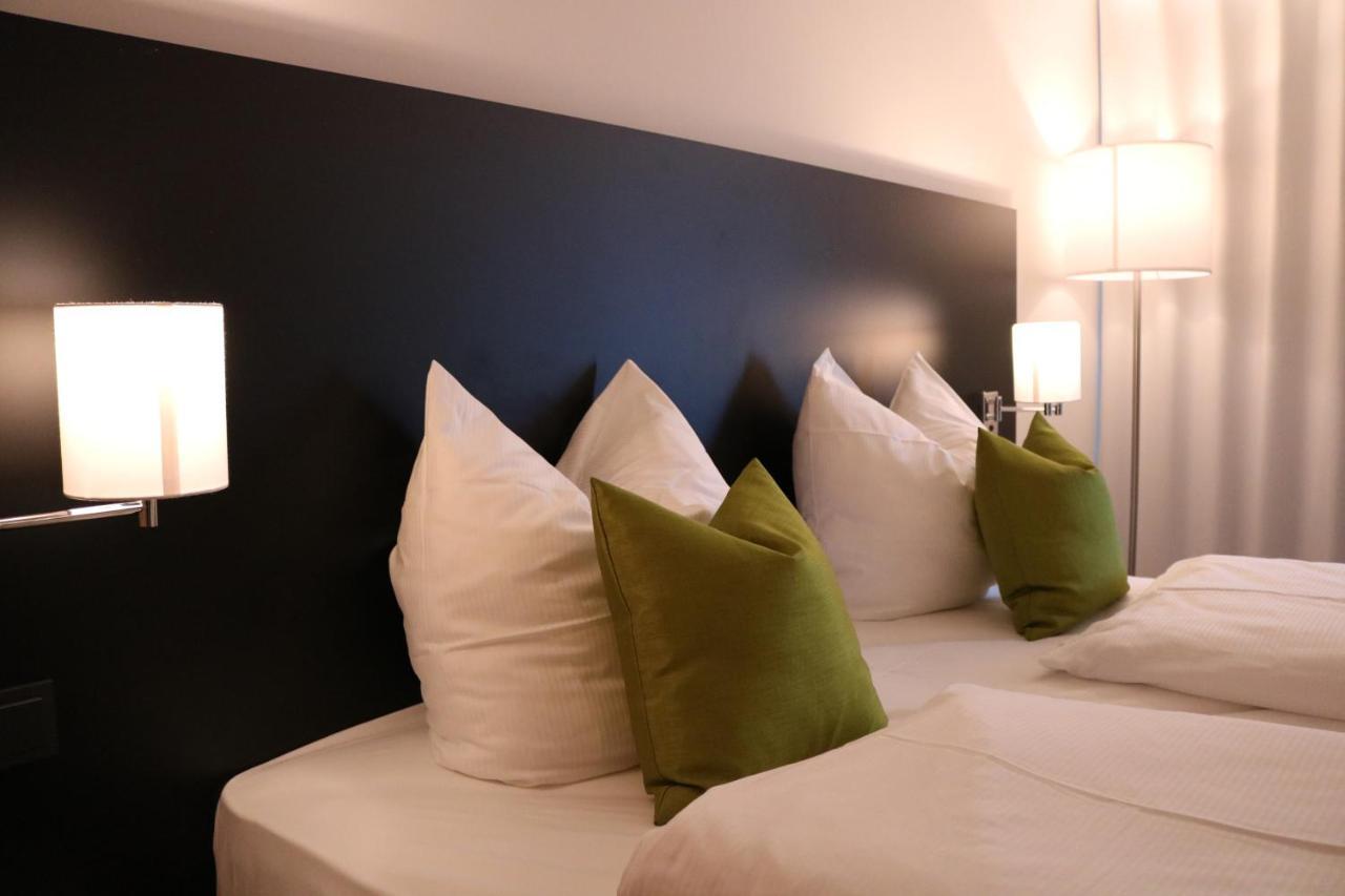 Me Hotel By Wmm Hotels Meitingen Bagian luar foto