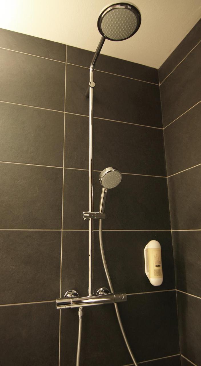Me Hotel By Wmm Hotels Meitingen Bagian luar foto